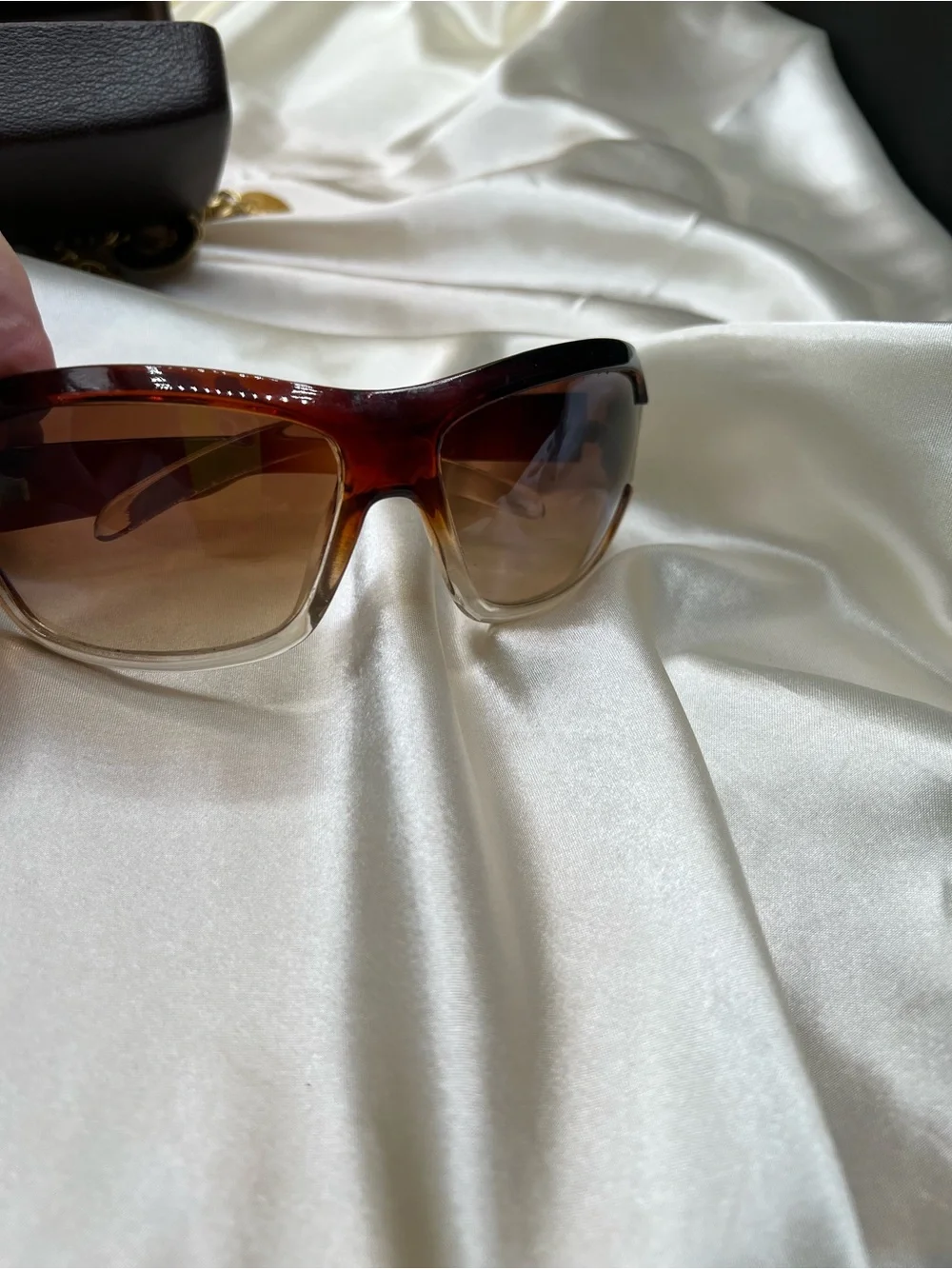 Coach Brown Gradient  Sunglasses with Brown Case